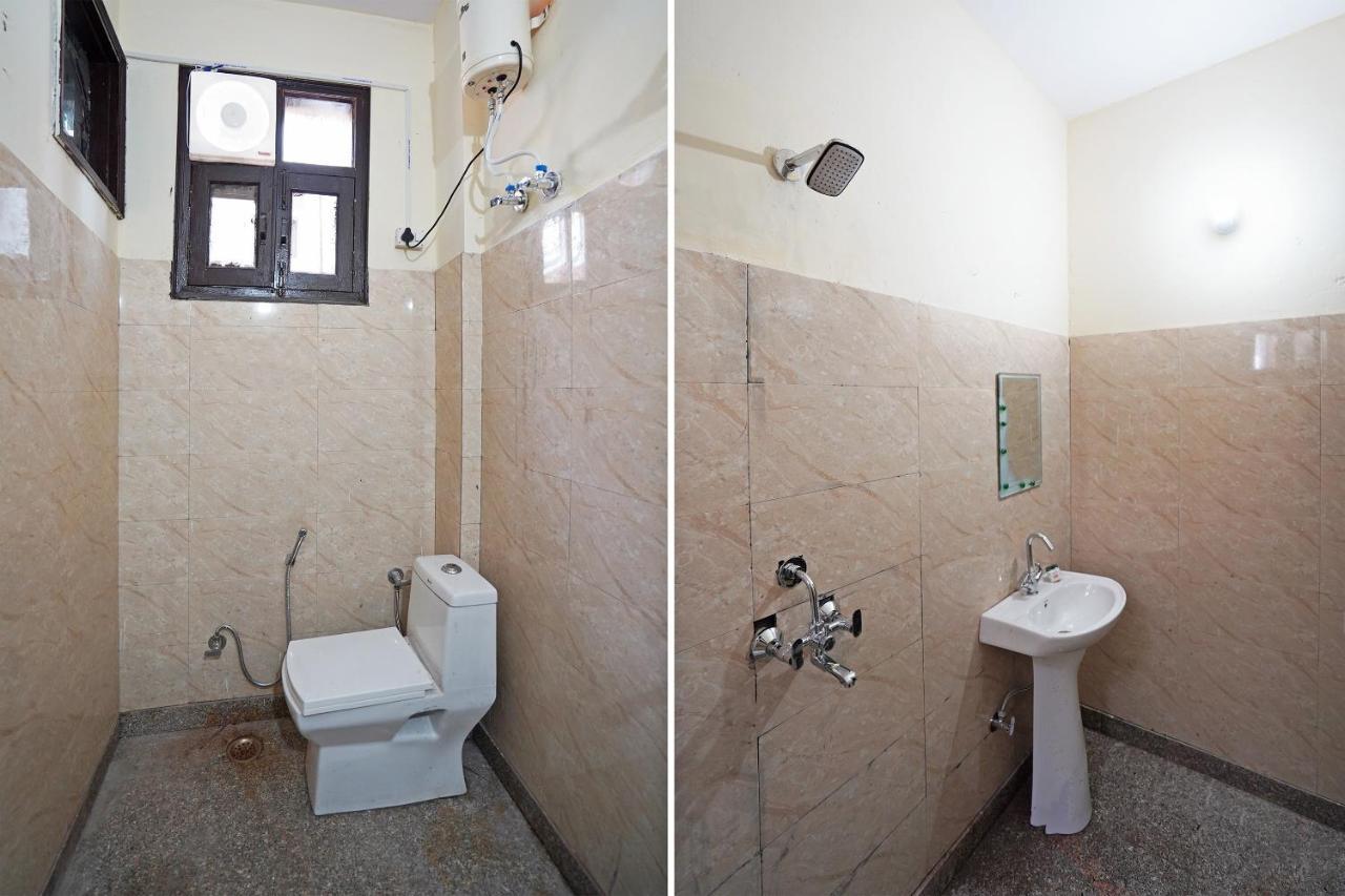 Oyo 46744 Hotel Yash Új-Delhi Kültér fotó
