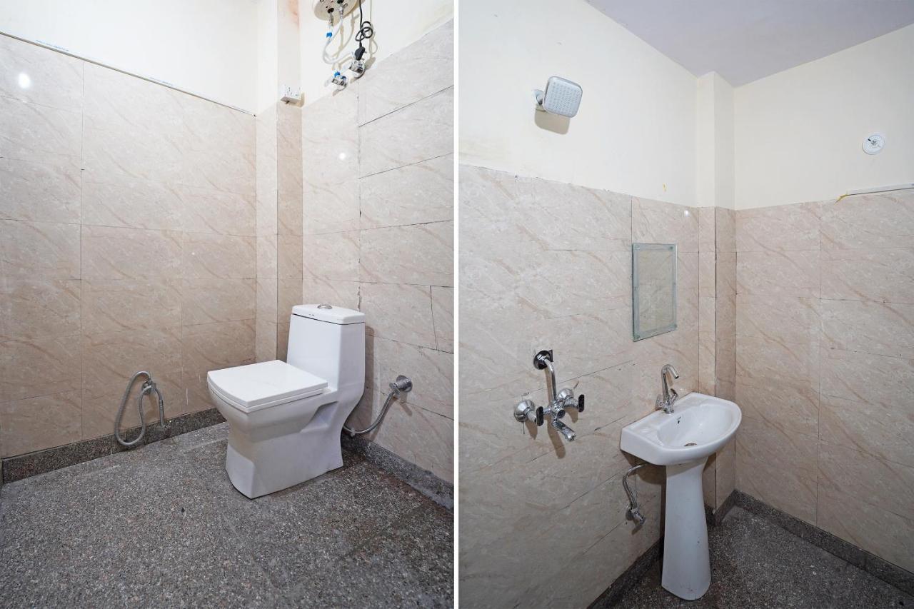 Oyo 46744 Hotel Yash Új-Delhi Kültér fotó